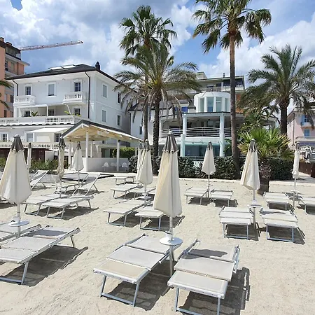Blu Sea Pietra Ligure